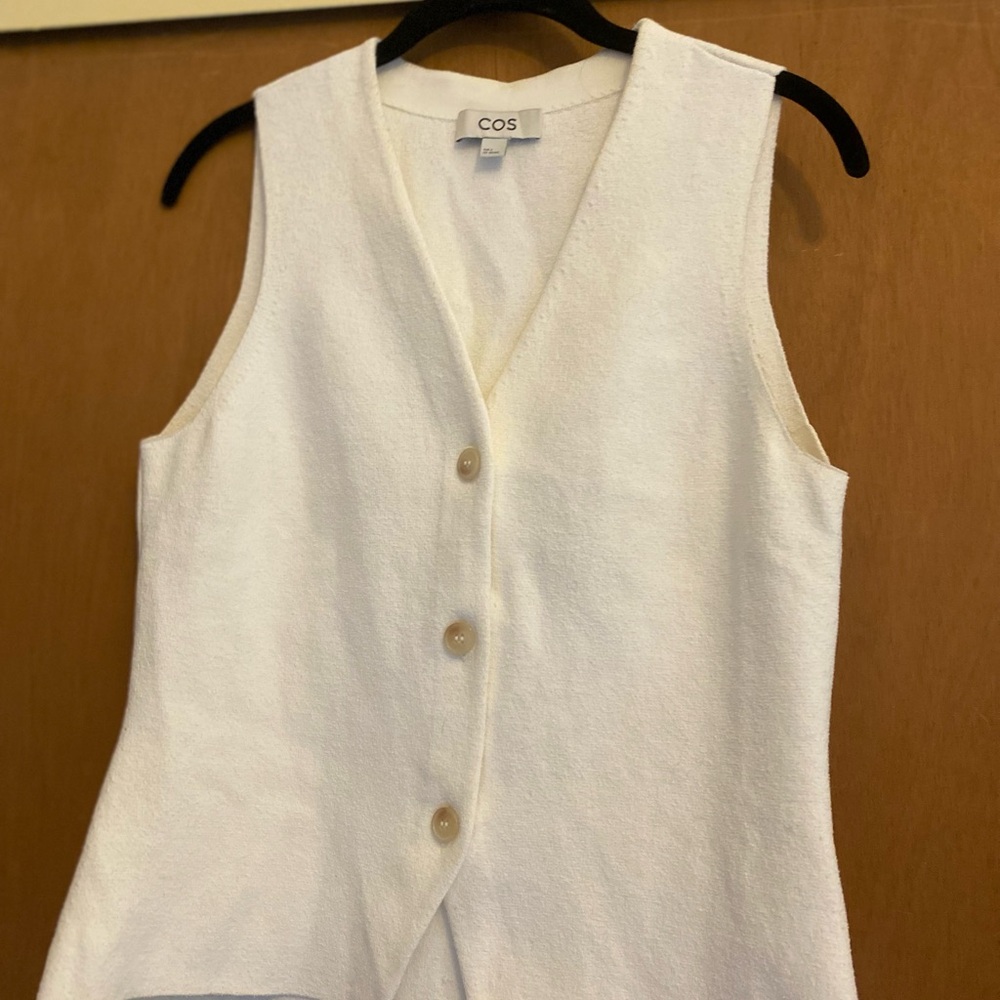 COS Women's White Sleeveless Button Down Vest